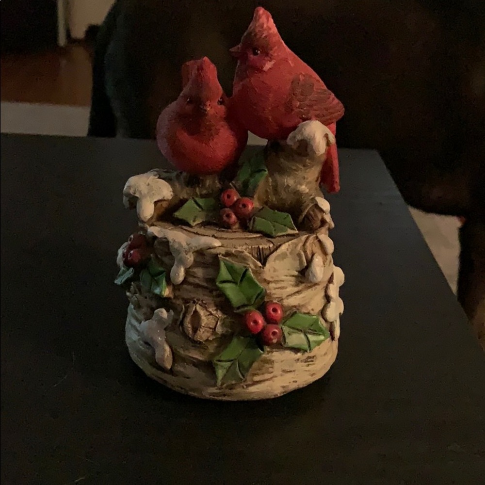 musical cardinal figurine
